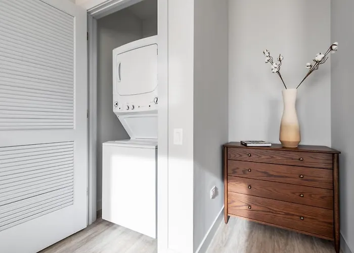 Loop 1br W Fitness Center Nr W Loop The L Chi-194 *