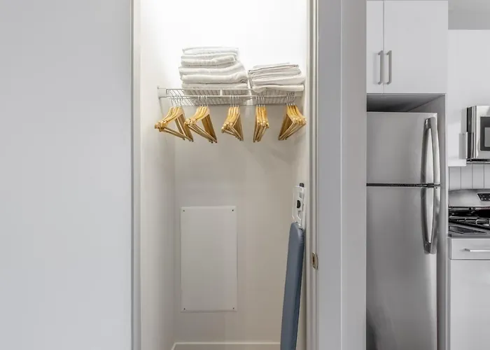 Loop 1br W Fitness Center Nr W Loop The L Chi-194 * Chicago
